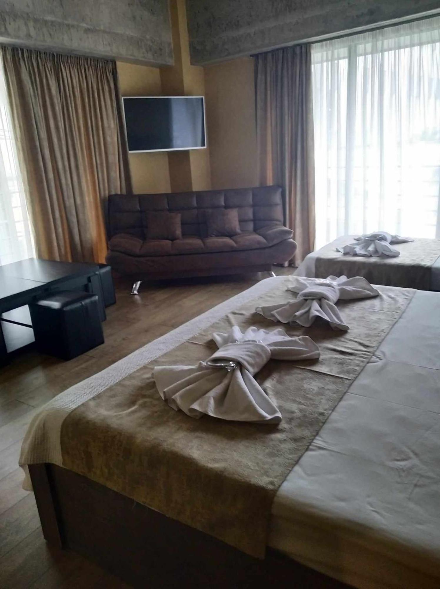 Magic Hotel Tbilisi Esterno foto