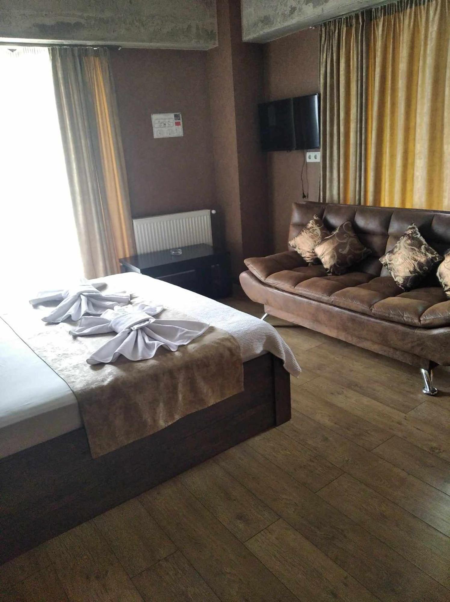 Magic Hotel Tbilisi Esterno foto