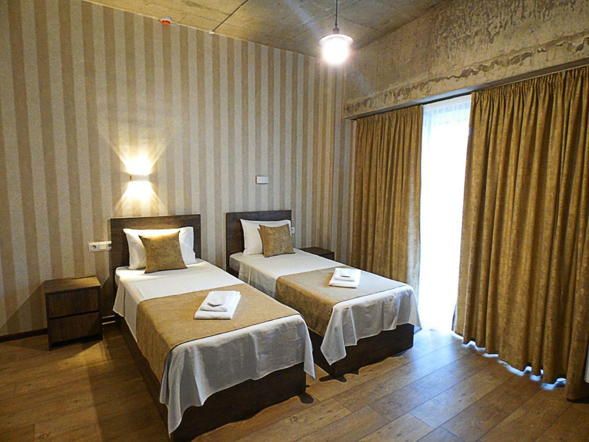 Magic Hotel Tbilisi Esterno foto